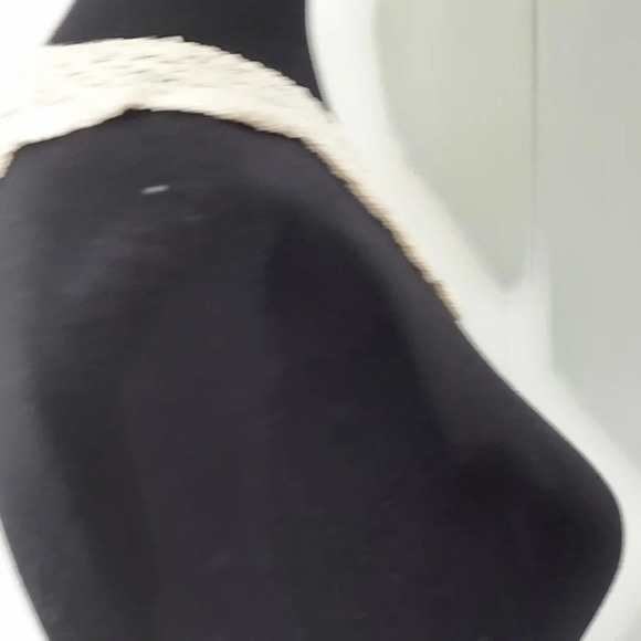 Vintage White Crocheted Collar Buttons in the back - Picture 8 of 10